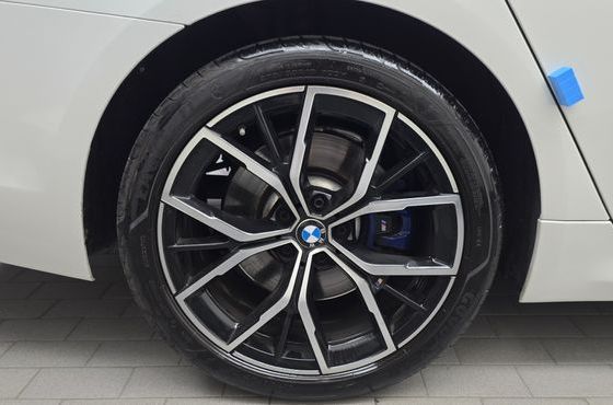 BMW 5-Series 530i M Sport Package Plus — пробег 123 329 км — фото 5 из 5