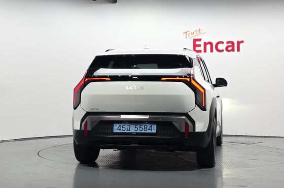 Kia EV3 Long Range 2WD Earth — пробег 3 433 км — фото 4 из 5