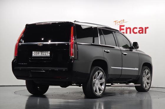 Cadillac Escalade 6.2 4th — пробег 91 335 км — фото 2 из 5