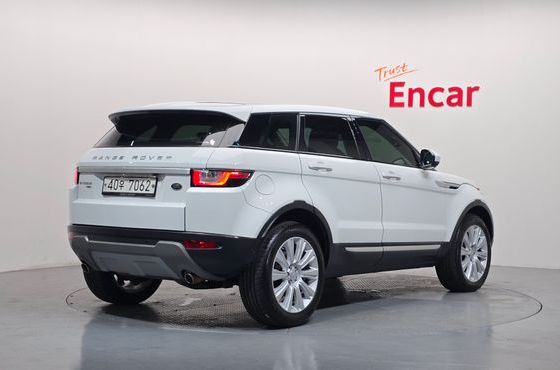 Land Rover Range Rover Evoque 2.0 TD4 HSE — пробег 45 029 км — фото 2 из 5