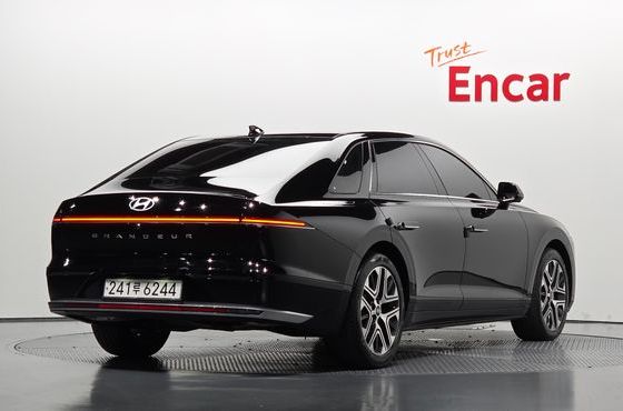 Hyundai Grandeur Premium — пробег 20 931 км — фото 2 из 5