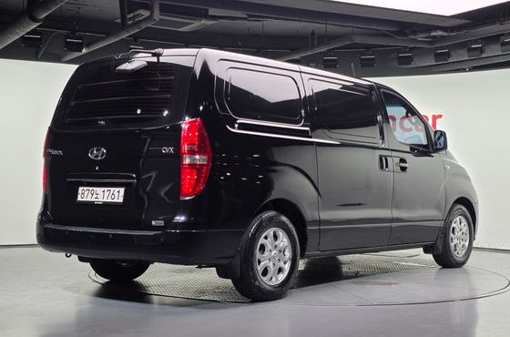Hyundai Starex 3-Seater VAN CVX Deluxe — пробег 260 033 км — фото 2 из 5