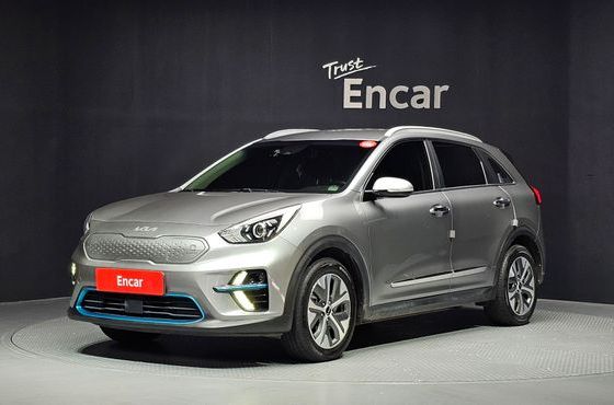 Kia Niro Prestige — пробег 61 460 км — фото 1 из 5