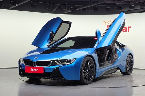 BMW i8 Coupe — пробег 75 867 км — фото 1 из 5