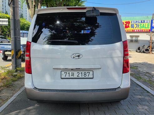 Hyundai Starex 12-Seater Wagon Modern Special — пробег 172 283 км — фото 5 из 5