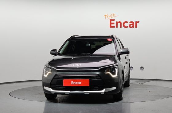 Kia Niro Prestige — пробег 15 179 км — фото 3 из 5