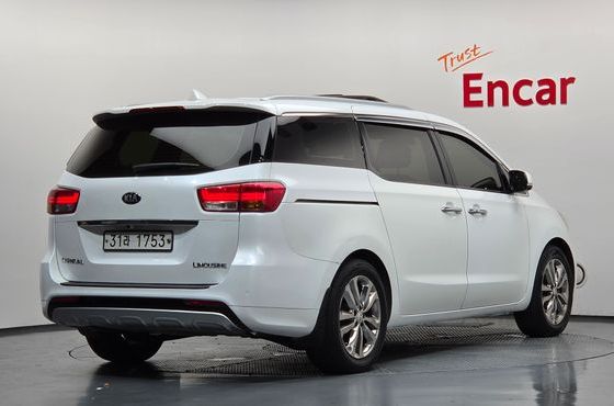 Kia Carnival 7-seater Limousine President — пробег 212 962 км — фото 2 из 5
