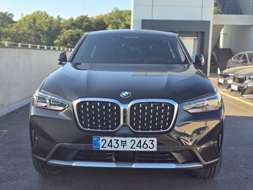 BMW X4 xDrive20i xLine — пробег 4 183 км — фото 3 из 5