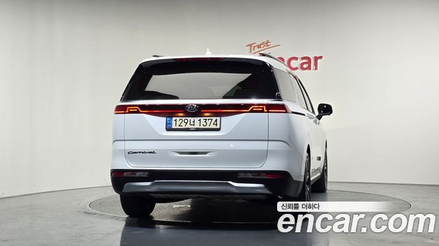 Kia Carnival из Кореи Encar