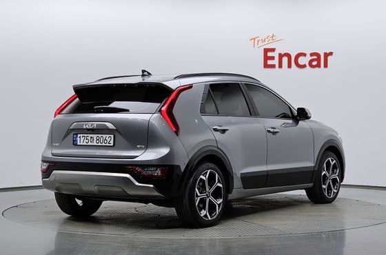 Kia Niro Signature — пробег 25 557 км — фото 2 из 5