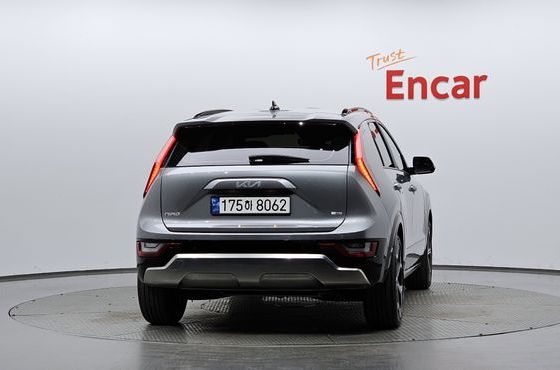 Kia Niro Signature — пробег 25 557 км — фото 4 из 5