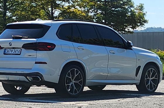 BMW X5 xDrive 40i M Sport — пробег 26 791 км — фото 2 из 5
