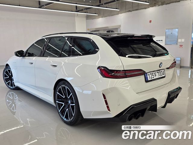 BMW M5 M5 Touring — пробег 5 000 км — фото 3 из 5