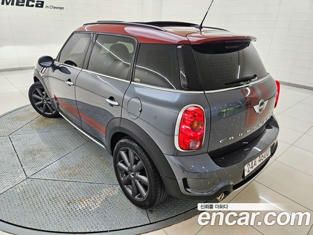 Mini Countryman ALL4 Park Lane 1st — пробег 118 549 км — фото 4 из 5