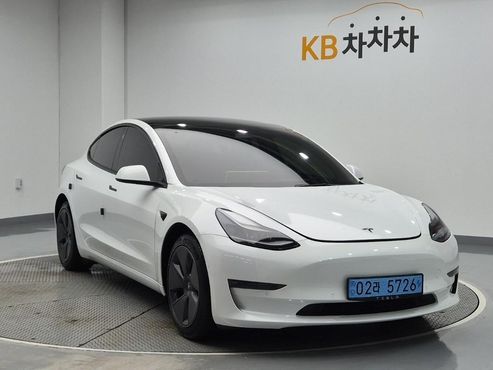 Tesla Model 3 Long Range AWD — пробег 64 450 км — фото 1 из 5