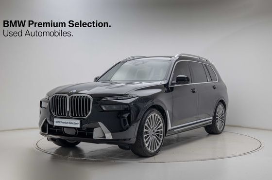 BMW X7 xDrive 40i Design Pure Excellence 6-Seater — пробег 8 214 км — фото 1 из 5