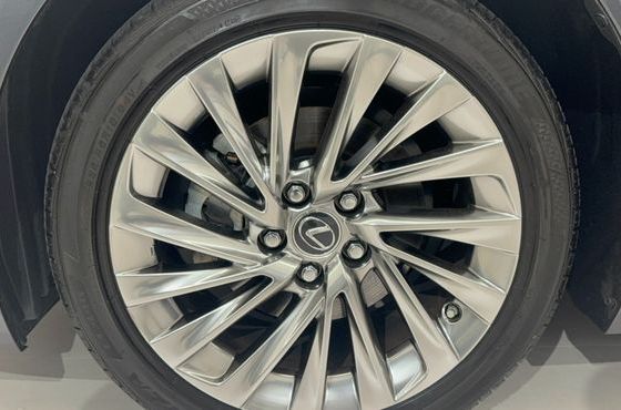 Lexus ES Executive — пробег 13 299 км — фото 5 из 5