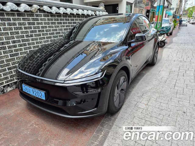 Tesla Model Y Premium Long Range AWD — пробег 900 км — фото 2 из 5