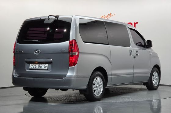 Hyundai Starex Van 3-Seater Smart — пробег 204 864 км — фото 2 из 5