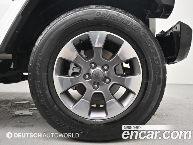 Jeep Wrangler 2.0 Overland 4Door — пробег 104 446 км — фото 5 из 5