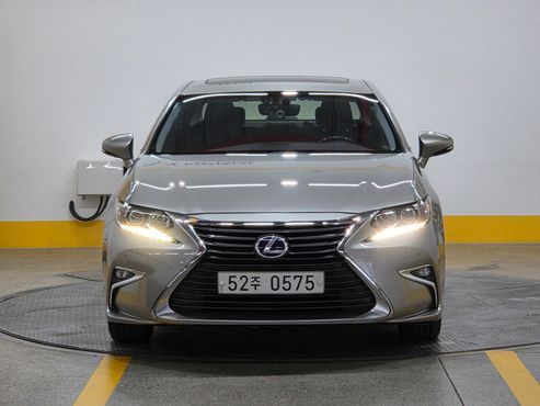 Lexus ES Supreme XV60 — пробег 133 284 км — фото 2 из 5
