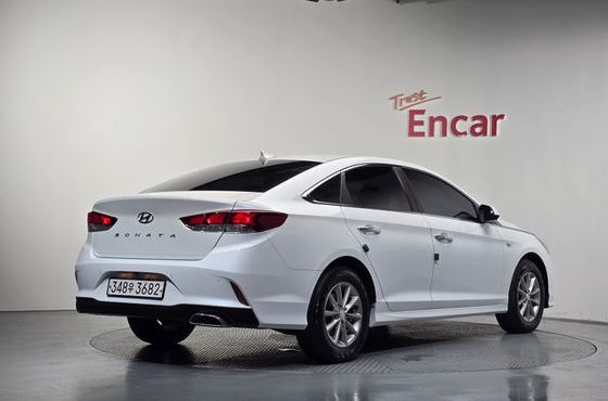 Hyundai Sonata LPI Style — пробег 183 041 км — фото 2 из 5