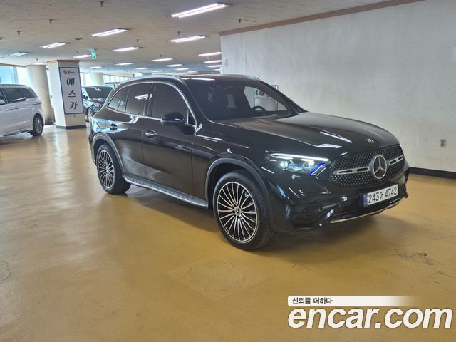 Mercedes-Benz GLC-Class GLC300 4MATIC AMG Line — пробег 12 467 км — фото 1 из 5