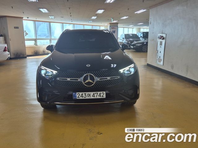 Mercedes-Benz GLC-Class GLC300 4MATIC AMG Line — пробег 12 467 км — фото 3 из 5