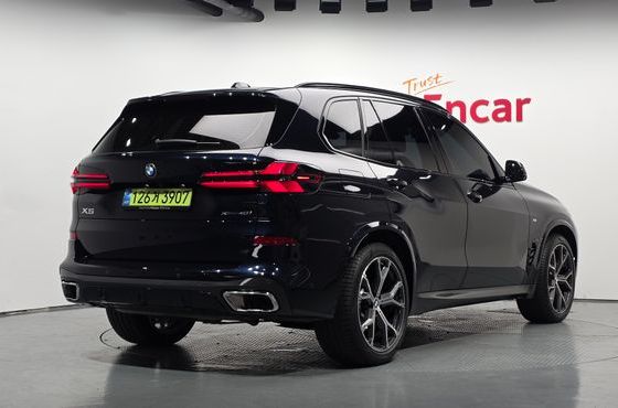BMW X5 xDrive 40i M Sport — пробег 4 056 км — фото 2 из 5