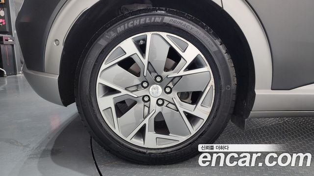 Genesis GV60 Standard — пробег 17 765 км — фото 5 из 5