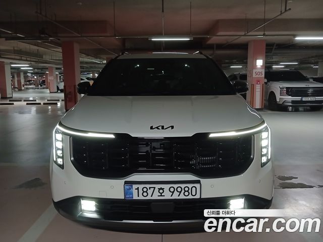 Kia Carnival Hev 9 Seater X Line — пробег 432 км — фото 1 из 5