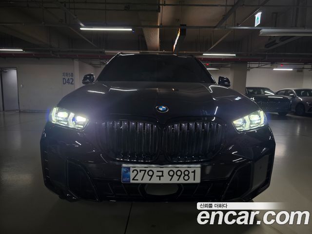 BMW X5 xDrive 40i M Sport — пробег 1 365 км — фото 3 из 5