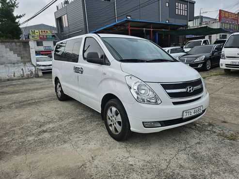 Hyundai Starex 4WD 12-Seater Wagon CVX Luxury — пробег 203 495 км — фото 1 из 5