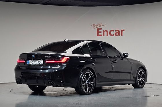 BMW 3-Series 320i M Sport — пробег 11 666 км — фото 2 из 5