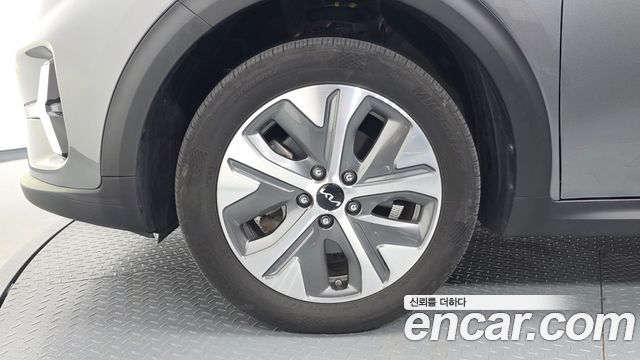 Kia Niro Earth — пробег 136 842 км — фото 5 из 5