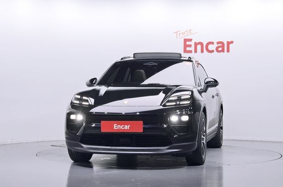 Porsche Macan Base 4 — пробег 10 998 км — фото 3 из 5