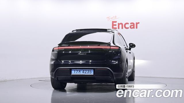 Porsche Macan Base 4 — пробег 10 998 км — фото 4 из 5