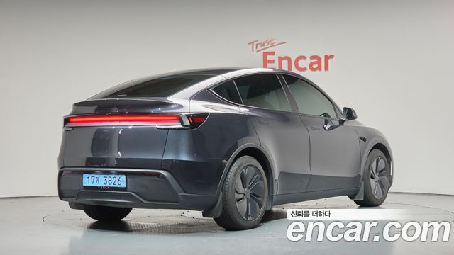Tesla Model Y RWD — пробег 35 731 км — фото 2 из 5