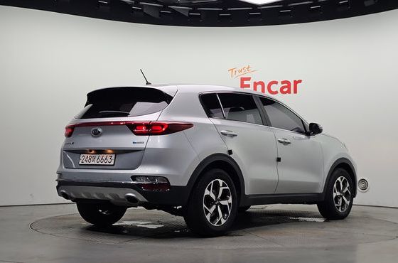 Kia Sportage Diesel 2.0 2WD Trendy — пробег 15 300 км — фото 2 из 5