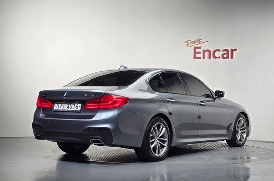 BMW 5-Series 520d xDrive M Sport Package — пробег 82 140 км — фото 2 из 5