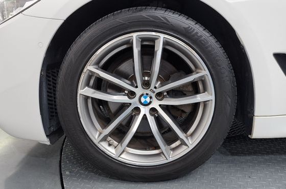 BMW 5-Series 520d M Sport Package Plus — пробег 187 837 км — фото 5 из 5