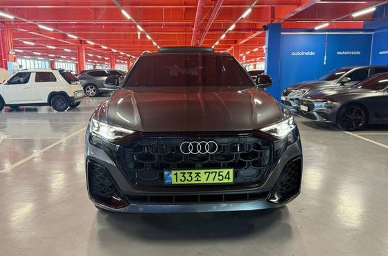 Audi Q8 55 TFSI Quattro Premium — пробег 41 950 км — фото 2 из 5