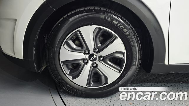Kia Niro из Кореи Encar