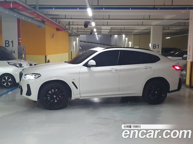 BMW X4 xDrive20i M Sports Pro — пробег 10 521 км — фото 4 из 5