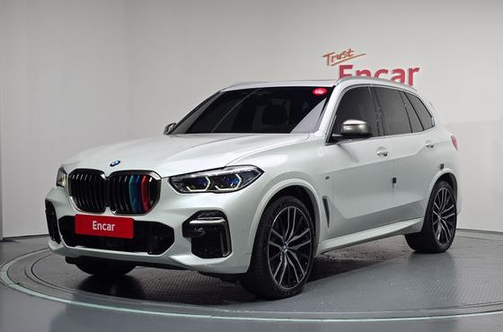 BMW X5 M50i — пробег 66 101 км — фото 1 из 5