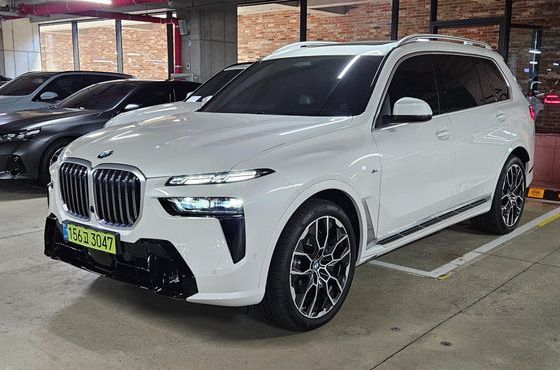 BMW X7 xDrive 40i M Sport 6STR — пробег 6 561 км — фото 1 из 5
