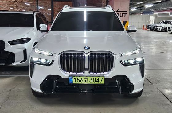 BMW X7 xDrive 40i M Sport 6STR — пробег 6 561 км — фото 3 из 5