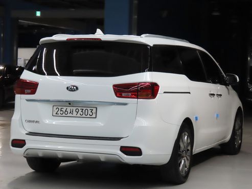 Kia Carnival 9-Seater Prstige — пробег 166 122 км — фото 2 из 5