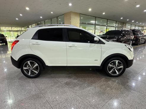 Ssangyong KORANDO 2.2 DX 4WD — пробег 139 025 км — фото 5 из 5