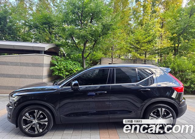Volvo XC40 B4 Inscription — пробег 62 525 км — фото 3 из 5